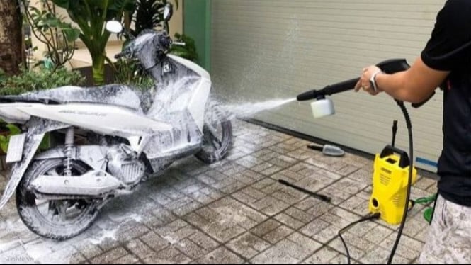 Cuci Motor Jati Bening: Sentuhan Profesional untuk Motor Cilacap yang Bersih dan Mengkilap